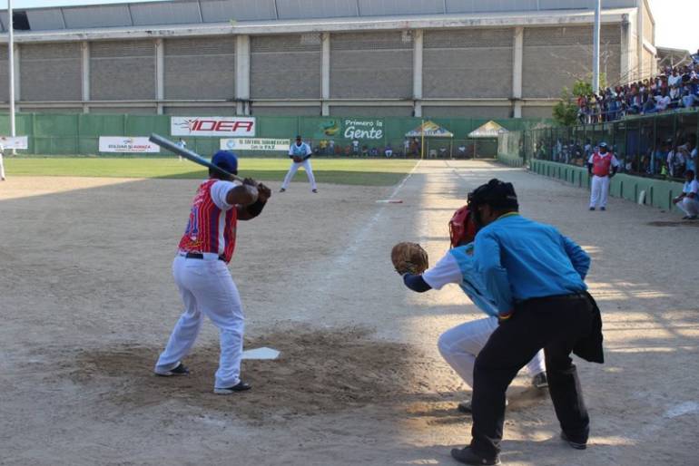Listos los cuatro semifinalistas del torneo de sóftbol “Juega por tu barrio”: Listos los cuatro semifinalistas del torneo de sóftbol “Juega por tu barrio”