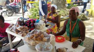 Frutos frescos y al mejor precio gracias a la restitución de tierras en El Carmen de Bolívar: Frutos frescos y al mejor precio gracias a la restitución de tierras en El Carmen de Bolívar Frutos frescos y al mejor precio gracias a la restitución de tierras en El Carmen de Bolívar: Frutos frescos y al mejor precio gracias a la restitución de tierras en El Carmen de Bolívar