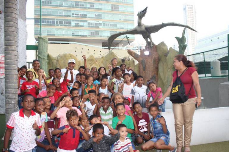 Niños de Localidad de la Virgen y Turística disfrutaron de un grandioso día, lejos de su realidad cotidiana: Niños de Localidad de la Virgen y Turística disfrutaron de un grandioso día, lejos de su realidad cotidiana