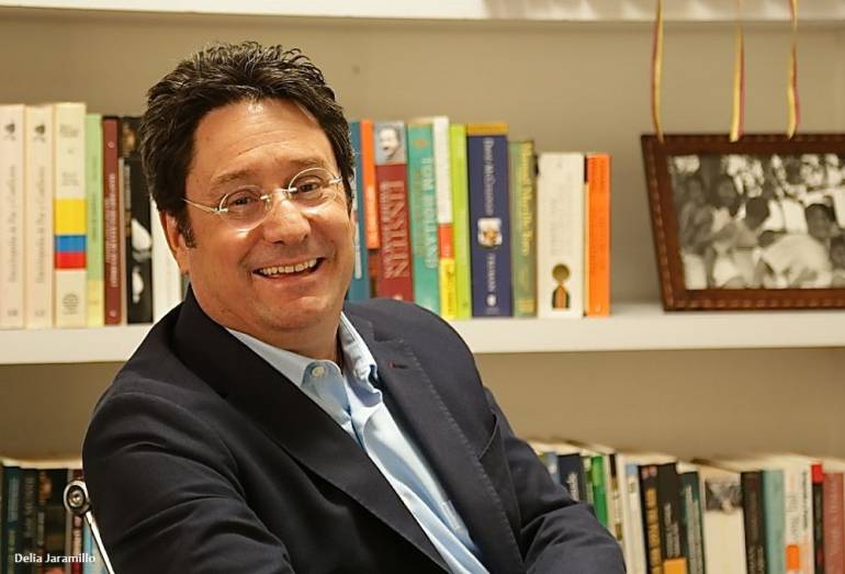 Francisco Santos en diálogo con Caracol Radio Cali: "Reforma Política es una cortina de humo para desviar el tema de la corrupción", Pacho Santos