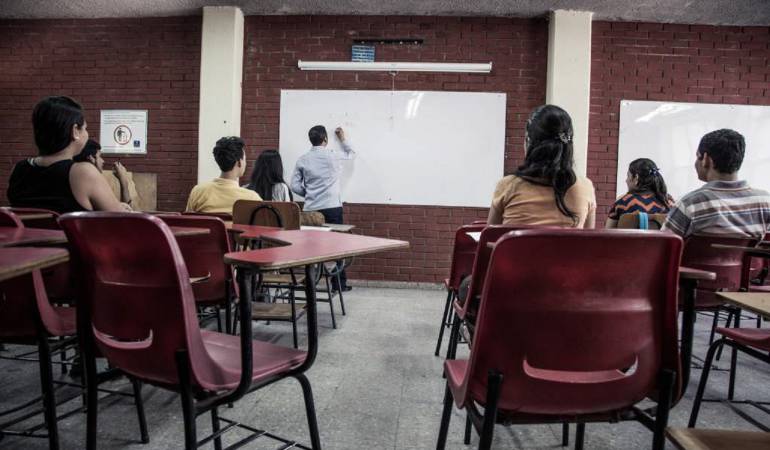 Crisis en los hogares provoca deserción universitaria en Cúcuta - Caracol Radio