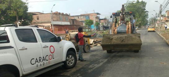 Obras de pavimentación en la Calle 42 de Cali Obras de pavimentación en la Calle 42 de Cali