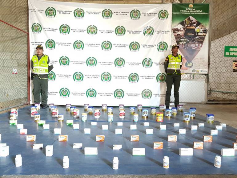 Tres capturados por contrabando de medicamentos