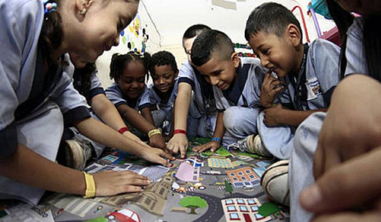 Juego anti bulling: Estudiantes universitarios crean juego infantil para prevenir el bulling
