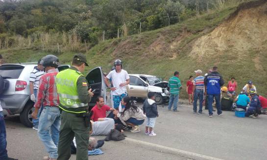 Accidente Valle: 26 heridos dejan accidentes en carreteras del Valle Accidente Valle: 26 heridos dejan accidentes en carreteras del Valle