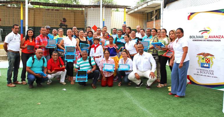 26 estudiantes de San Jacinto Bolívar reciben entrenamiento como astronautas
