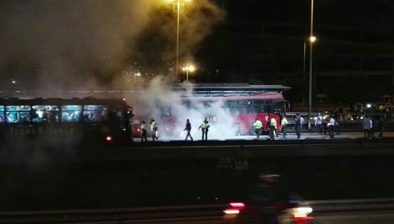 Incendio en Transmmilenio: Tres heridos dejó conato de incendio dentro de bus de Transmilenio