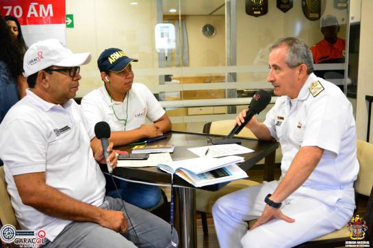Momentos de la entrevista con el Vicealmirante Evelio Ramírez Gáfaro, comandante de la Fuerza Naval del Caribe. Momentos de la entrevista con el Vicealmirante Evelio Ramírez Gáfaro, comandante de la Fuerza Naval del Caribe.