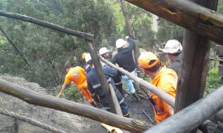 Encuentran sin vida a uno de los dos mineros atrapados en una mina de carbón en Boyacá: Encuentran sin vida a uno de los dos mineros atrapados en una mina de carbón en Boyacá