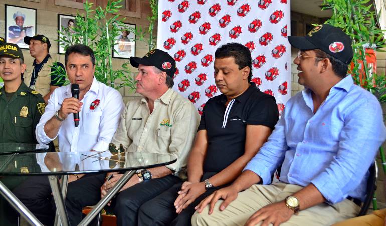 Rodolfo Molina, presidente Fundación; Francisco Ovalle, gobernador Cesar; Rafael Santos y Augusto Ramírez, alcalde Valledupar