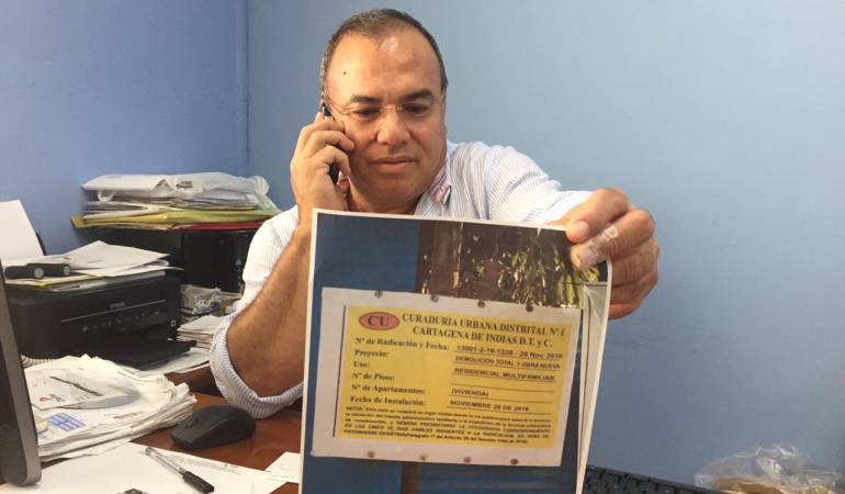 Valla de curaduría que estaba en el edificio que se cayó en Cartagena era falsa