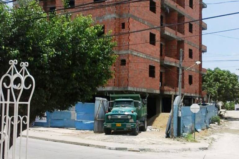Alcalde Manolo Duque confirmó que construcción tenía documentos falsos: Alcalde Manolo Duque confirmó que construcción tenía documentos falsos