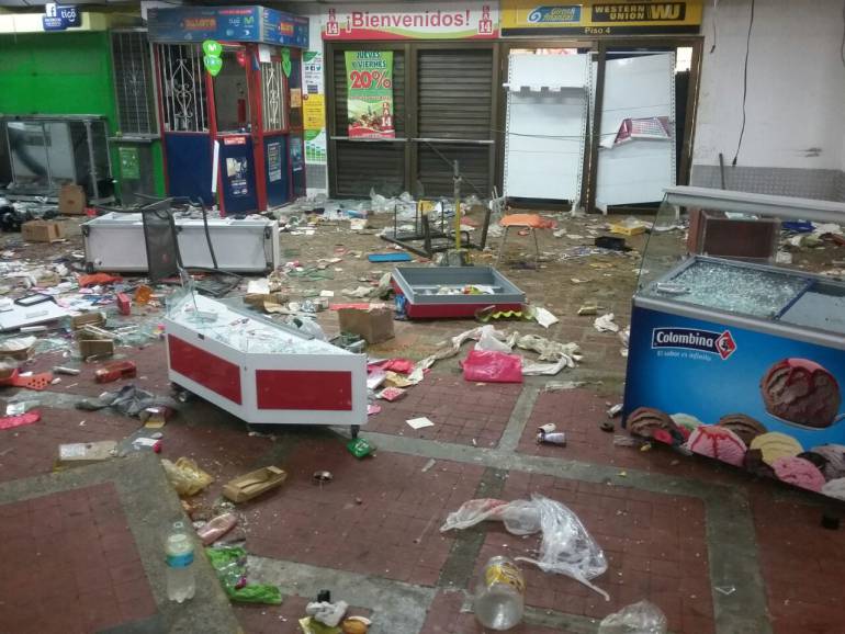 Militarizada Buenaventura por disturbios en la noche del viernes