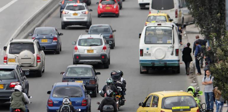 Se pagaría por no tener pico y placa: “Pagar para no tener pico y placa es una medida elitista”: experto en Movilidad