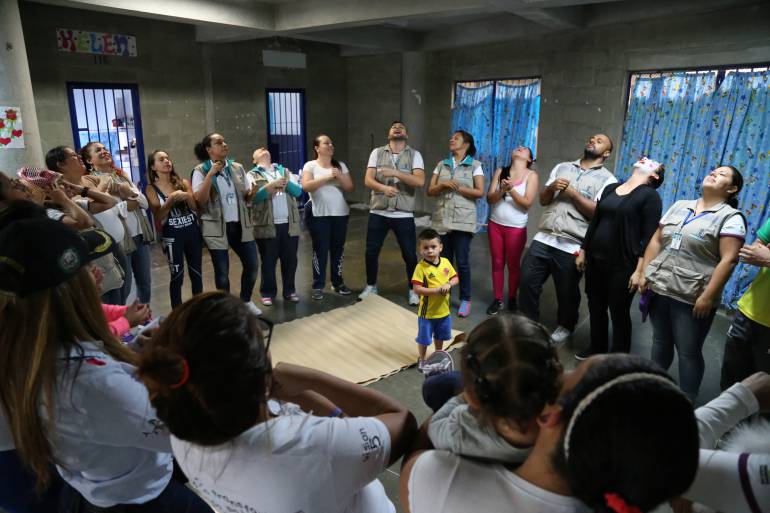 Internas del Centro Penitenciario El Pedregal participaron en ... - Caracol Radio