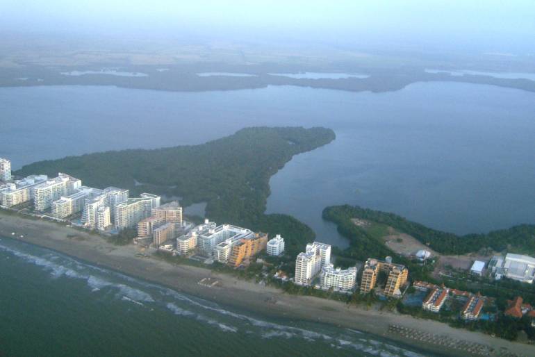 Cancelan desalojo en Cielo Mar por parte de Alcaldía de Localidad Dos de Cartagena: Cancelan desalojo en Cielo Mar por parte de Alcaldía de Localidad Dos de Cartagena