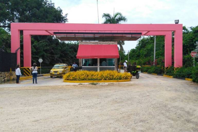 Por huelga de empleados, huéspedes de Decameron Barú fueron desalojados