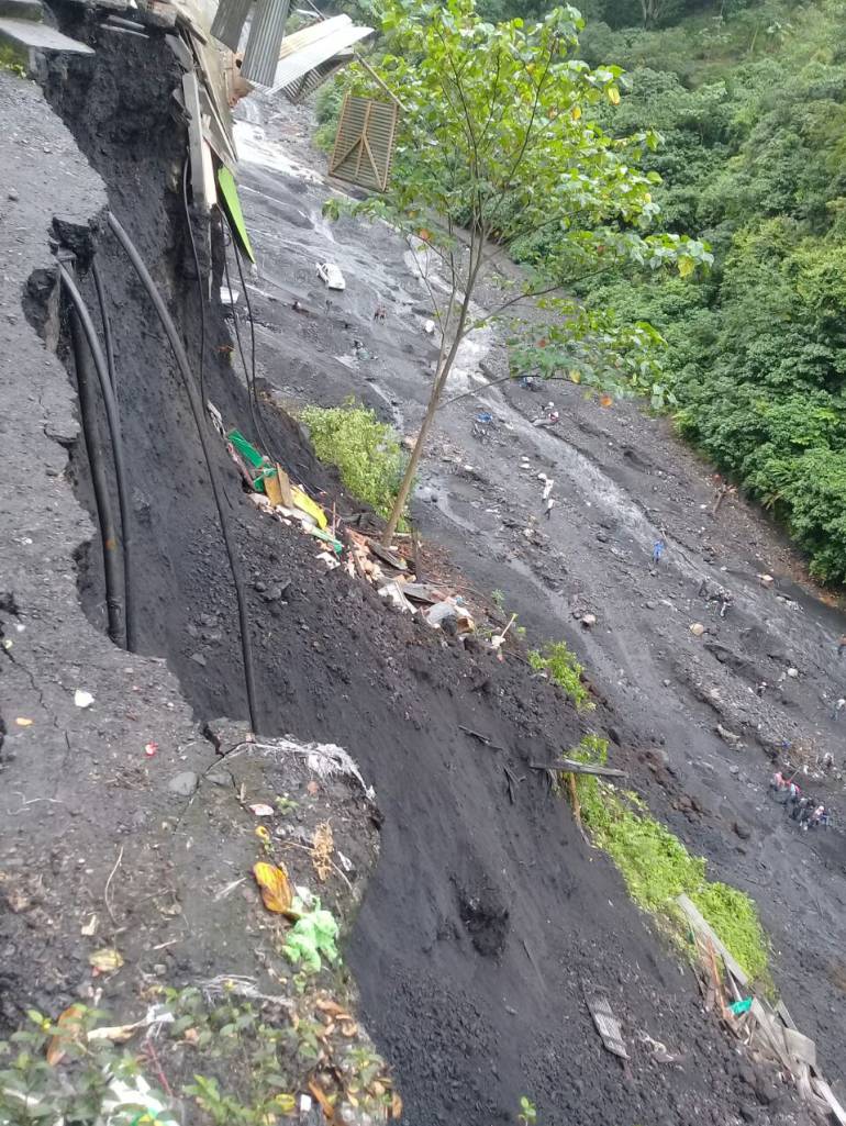 Ocho familias afectadas por un deslizamiento de tierra en Quípama ... - Caracol Radio