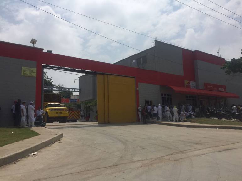 Se registró escape de amoniaco en fabrica de Indupollo en Cartagena: Se registró escape de amoniaco en fabrica de Indupollo en Cartagena