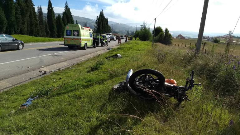 Un muerto dejó un accidente de un automóvil con un motociclista en Boyacá: Un muerto dejó un accidente de un automóvil con un motociclista en Boyacá