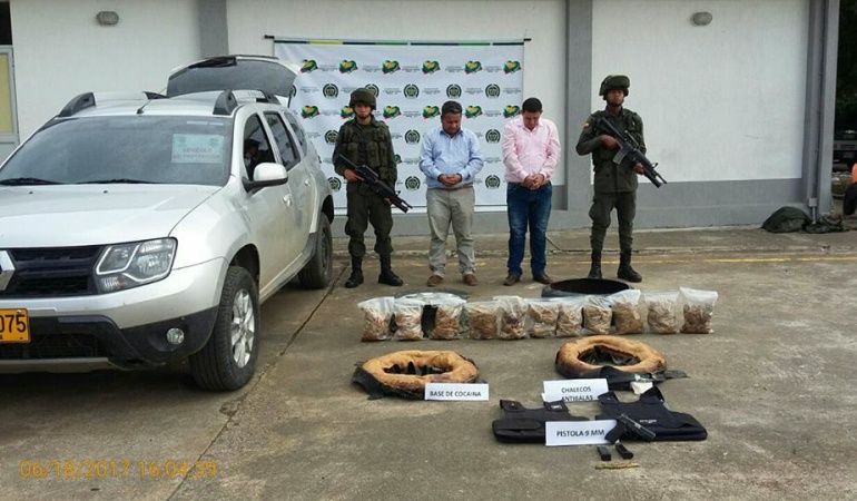 Vehículo de la UNP Caquetá cayó con cocaína en Huila