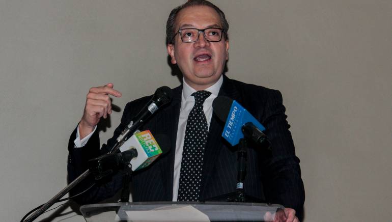 Fernando Carrilo, Procurador General.