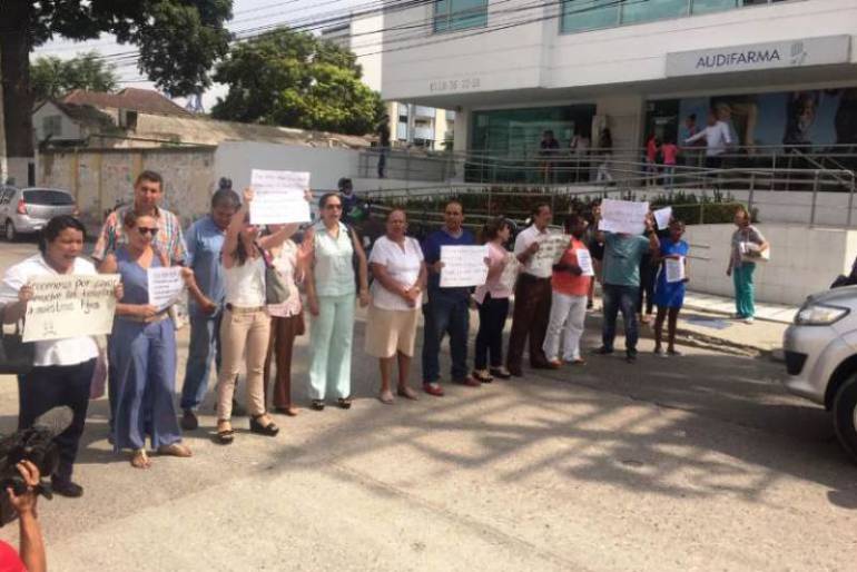 Padres de familia claman atención para sus hijos con discapacidad mental en Cartagena: Padres de familia claman atención para sus hijos con discapacidad mental en Cartagena