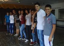 Diez estudiantes de Medellín viajan a campamento de verano en Estados Unidos