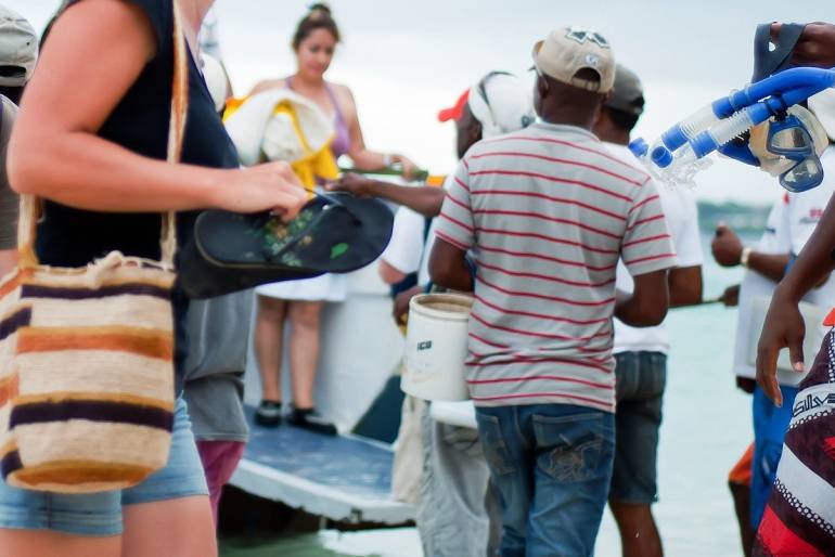 Turista extranjera denuncia supuesto abuso de vendedores en la Isla de Barú: Turista extranjera denuncia supuesto abuso de vendedores en la Isla de Barú