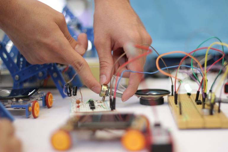 552 personas se inscribieron a la Tecnología en Desarrollo de Software