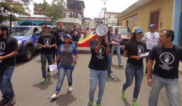 Estudiantes se toman municipios del Táchira