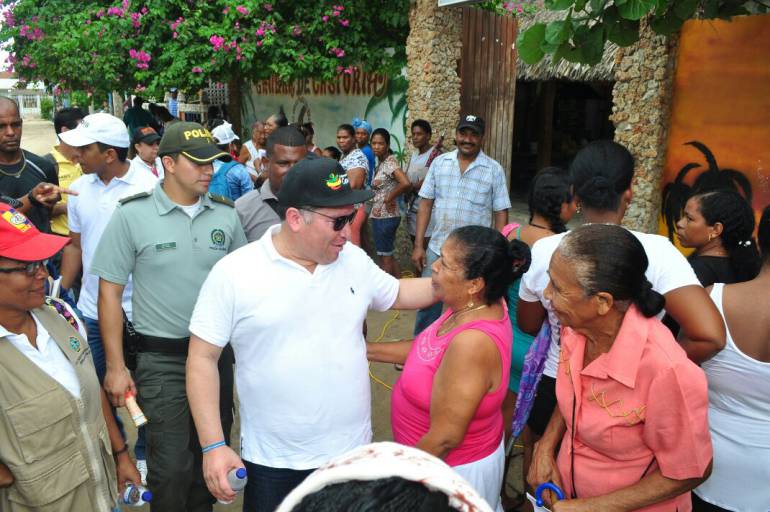 Alcaldía de Cartagena lleva su oferta institucional al corregimiento de Barú: Alcaldía de Cartagena lleva su oferta institucional al corregimiento de Barú