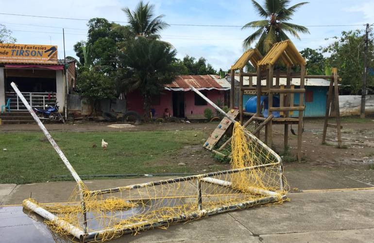 Muere niño de 9 años al caerle una portería de fútbol en Turbo, Antioquia - Caracol Radio