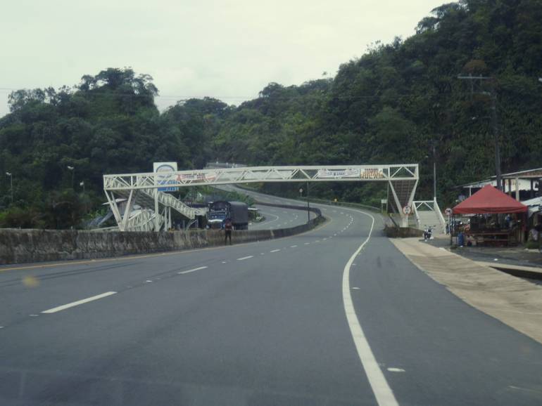 Buenaventura: Santos entregó 19 km de doble calzada en la vía Buga