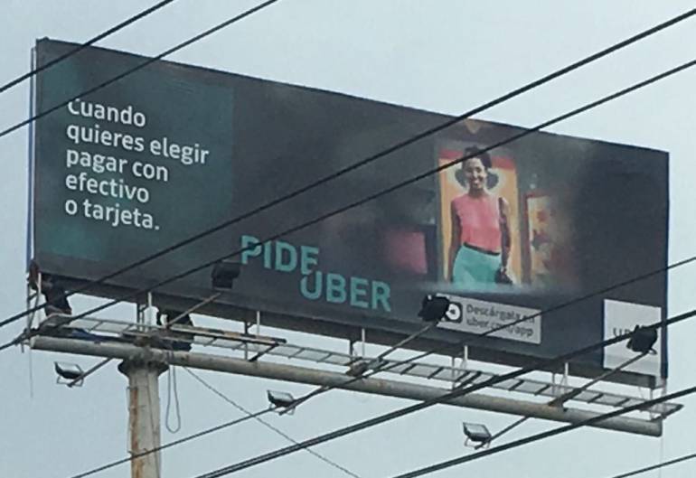 UBER,TAXI, VALLA: Gran valla promociona Uber en Bucaramanga