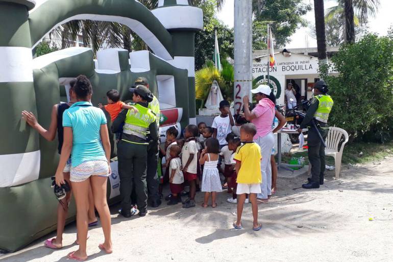 Policía de Cartagena se toma instituciones educativas del corregimiento la Boquilla: Policía de Cartagena se toma instituciones educativas del corregimiento la Boquilla
