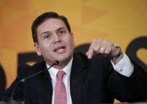 "Juan Carlos Pinzón está pensando ofrecimiento de embajada de Washington"