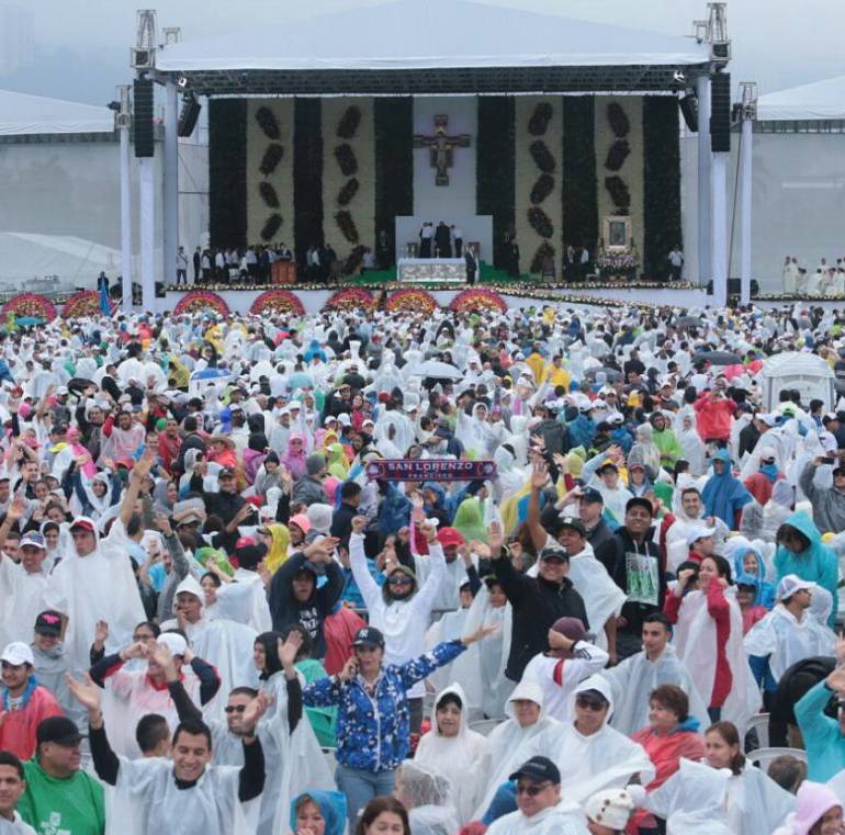 EN VIVO VISITA DEL PAPA FRANCISCO A COLOMBIA: Histórica misa del papa Francisco en Medellín: más de un millón de personas EN VIVO VISITA DEL PAPA FRANCISCO A COLOMBIA: Histórica misa del papa Francisco en Medellín: más de un millón de personas