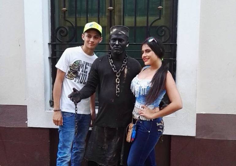 Estatuas humanas de Cartagena piden que los dejen trabajar: Estatuas humanas de Cartagena piden que los dejen trabajar