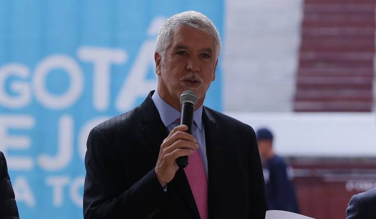 Revocatoria Peñalosa: La rebelión de Pinocho: la respuesta de Peñalosa a un ciclista que le gritó "revocatoria"