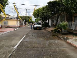 AFECTACIONES EN CINCO SECTORES DE BARRANCABERMEJA POR LLUVIAS: Lluvias tumbaron árboles en Barrancabermeja AFECTACIONES EN CINCO SECTORES DE BARRANCABERMEJA POR LLUVIAS: Lluvias tumbaron árboles en Barrancabermeja