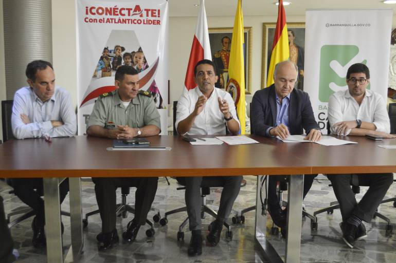 Firma de convenio ministerio de Justicia.