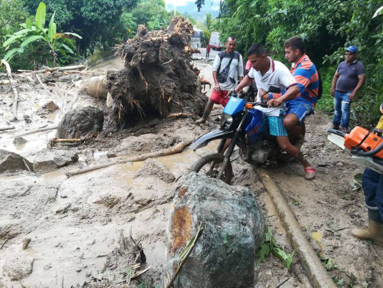 Sigue emergencia vial en Santander por las lluvias dañadas carreteras: Declaran emergencia vial en Santander tras daños por las lluvias
