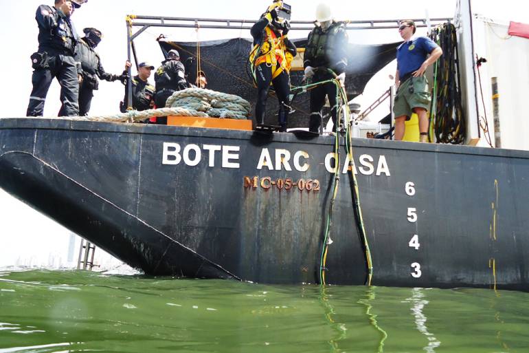 Armada Nacional realizó intercambio de conocimientos con buzos de la armada de EE.UU.: Armada Nacional realizó intercambio de conocimientos con buzos de la armada de EE.UU.