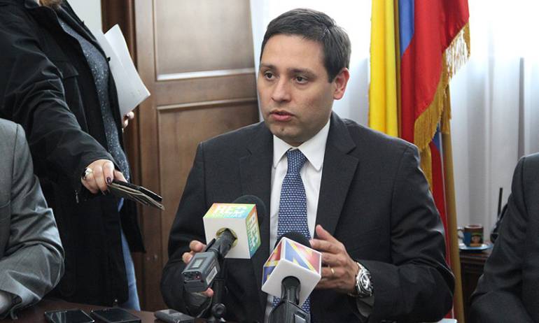 Procuraduría pide a la ANI detener compra de predios del senador Lizcano