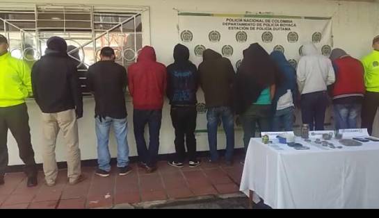 Jíbaro que llevaba 45 semestres en la universidad lideraba banda de microtráfico en Duitama, Boyacá: Jíbaro que llevaba 45 semestres en la universidad lideraba banda de microtráfico en Duitama, Boyacá Jíbaro que llevaba 45 semestres en la universidad lideraba banda de microtráfico en Duitama, Boyacá: Jíbaro que llevaba 45 semestres en la universidad lideraba banda de microtráfico en Duitama, Boyacá