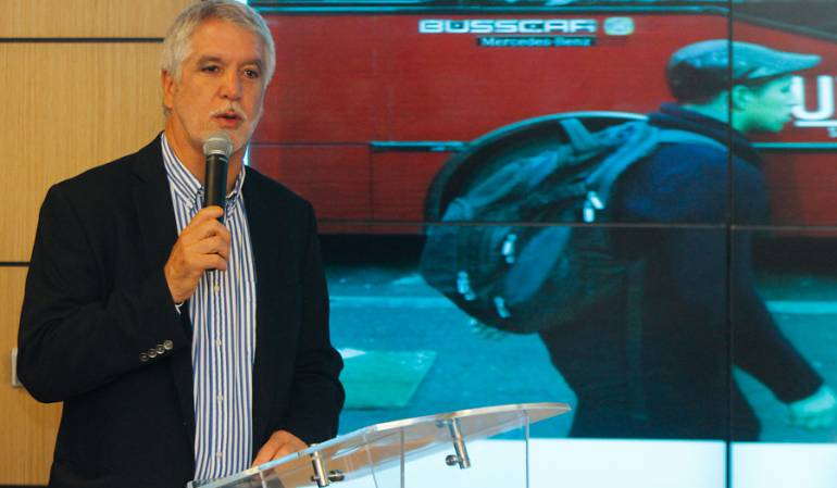 Enrique Peñalosa Concejo Presupuesto 2018: Peñalosa pide al Concejo $20 billones de presupuesto para el 2018
