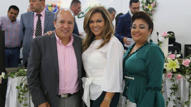 POSESIÓN, ASUMIR,: Una concejal del "manicure" asumió como presidente de la corporación