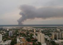 Bomberos de Ciénaga atiende incendio forestal en la Isla Salamanca.