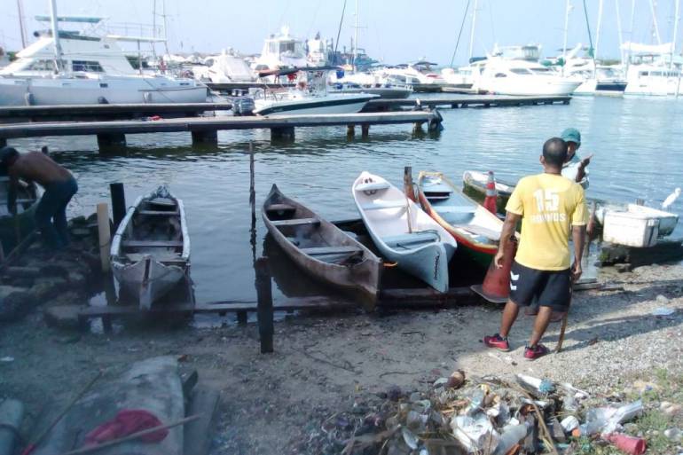 Pescadores se oponen a licencia ambiental para obras en puerto Compas en Cartagena: Pescadores se oponen a licencia ambiental para obras en puerto Compas en Cartagena